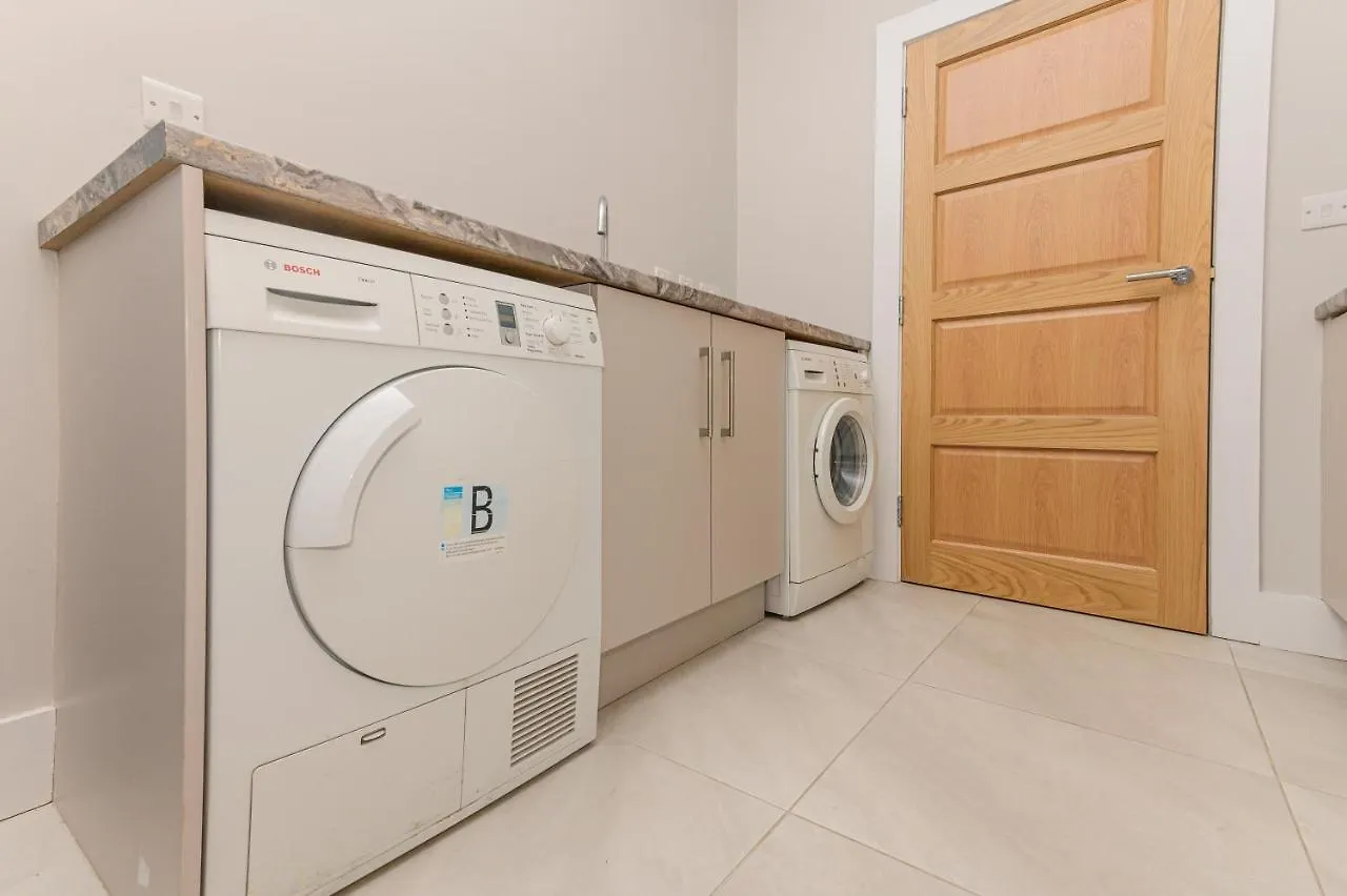 Vila Park View - 4 Star Luxury Belfast