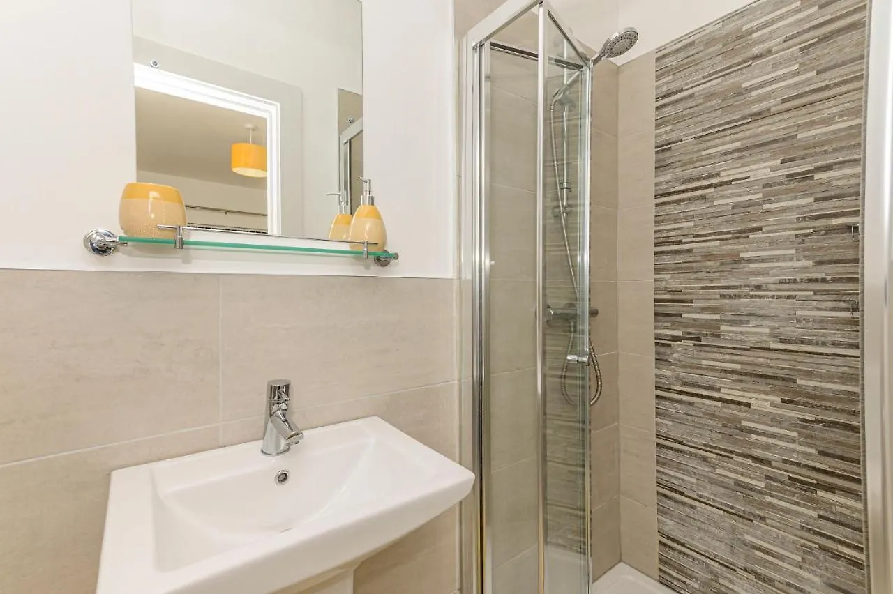 Vila Park View - 4 Star Luxury Belfast